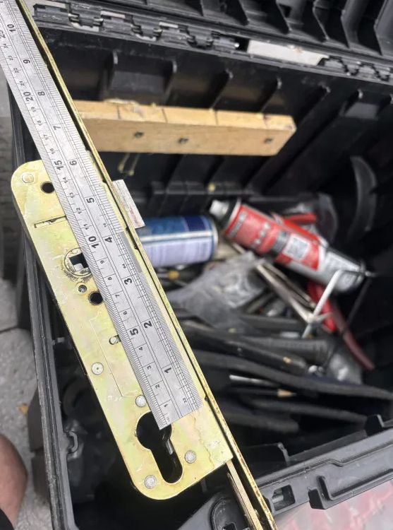 Locksmith Shoaling Door Machanism
